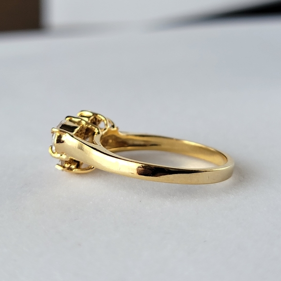 Vintage CZ Cluster Ring Yellow Gold Plated Simulated Diamond Engagement Ring 6 ¼ - Picture 9 of 14